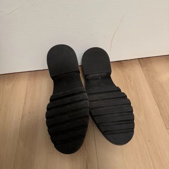 Women's Bernardo Studio Chunky Sole Leather Loafers Size 6.5 - Picture 3 of 4